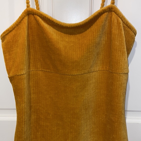 NWT. Wild Fable Velvet Yellow Dress. Target. Size Medium. - Picture 4 of 9